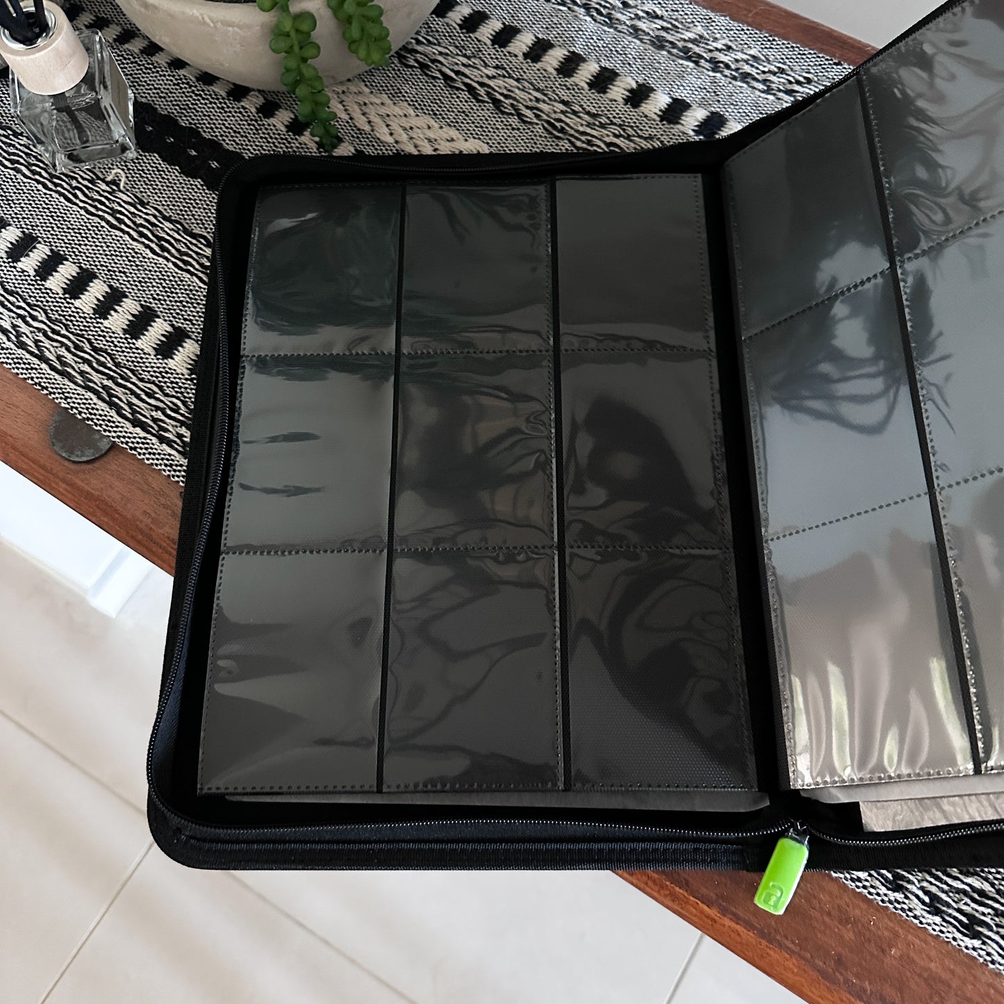 Umbreon Vault X 9 Card Binder